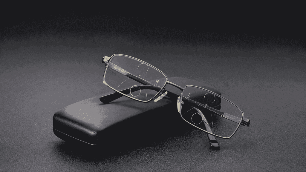 Tròng kính kỹ thuật số Essilor